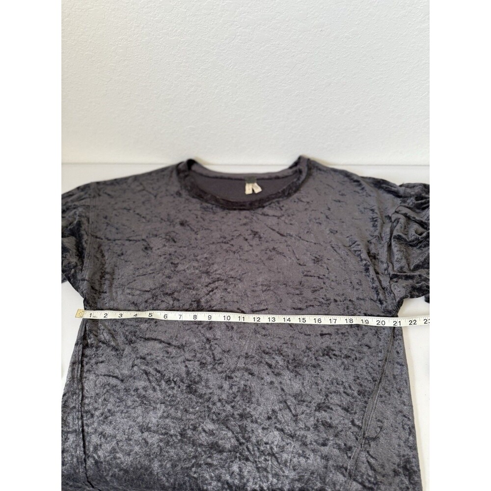 WE THE FREE People Nora Jane Crushed Velvet Gray Balloon Sleeve Top L Oversized - Picture 9 of 11